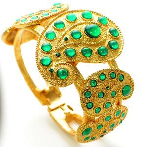 Oscar de la Renta Green Cabochon Hinged Paisley Bracelet